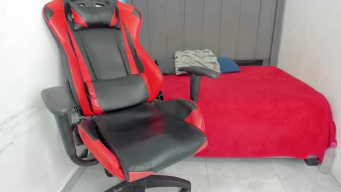 Snapshot of miluuu18 chatting on 15, 1, 2025 Miluu online show from 15, 1, 2025