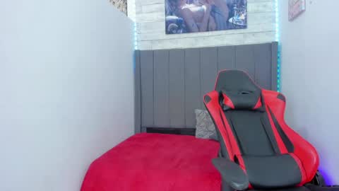 Snapshot of miluuu18 chatting on 24, 1, 2025 Miluu online show from 24, 1, 2025