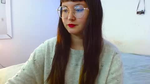 mily_baker online show from 18, 12, 2024