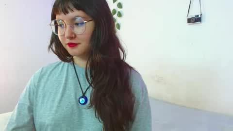 mily_baker online show from 26, 2, 2025