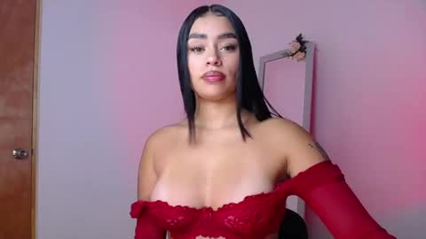 Snapshot of mily_ortiz chatting on 24, 10, 2025 Mily Ortiz online show from 24, 10, 2025