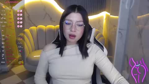 Snapshot of mily_thomson_b chatting on 12, 10, 2025 Mily online show from 12, 10, 2025