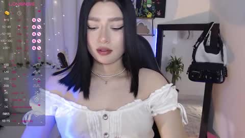 Snapshot of mily_thomson_b chatting on 21, 10, 2025 Mily online show from 21, 10, 2025