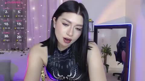 Snapshot of mily_thomson_b chatting on 31, 10, 2025 Mily online show from 31, 10, 2025