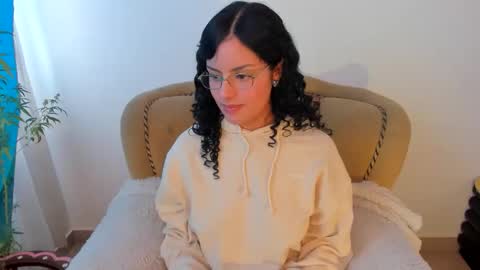 Mimii  online show from 7, 11, 2025