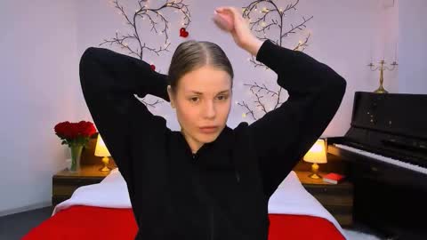 Kelly online show from 7, 10, 2025