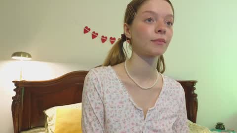 Snapshot of mimichelle chatting on 10, 12, 2024 mimichelle online show from 10, 12, 2024