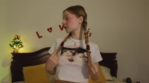 Snapshot of mimichelle chatting on 22, 12, 2024 mimichelle online show from 22, 12, 2024