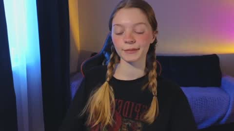 Snapshot of mimichelle chatting on 14, 1, 2025 mimichelle online show from 14, 1, 2025