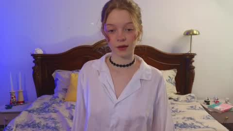 Snapshot of mimichelle chatting on 8, 3, 2025 mimichelle online show from 8, 3, 2025