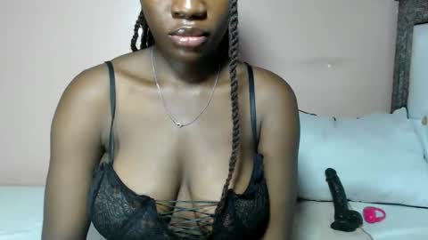 mimiebony online show from 25, 5, 2026