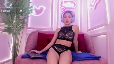 Minji online show from 3, 3, 2025