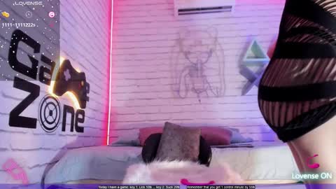 Minji online show from 12, 9, 2025