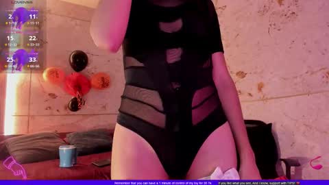 Minji online show from 14, 10, 2025