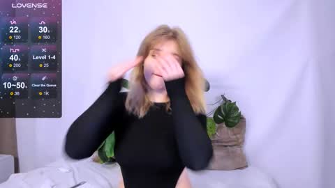 hi Im Mina  online show from 5, 3, 2025