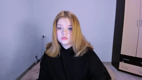 hi Im Mina  online show from 23, 11, 2025