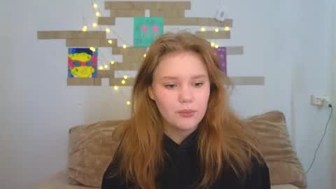 Snapshot of mina27372 chatting on 12, 5, 2026 hi Im Mina online show from 12, 5, 2026