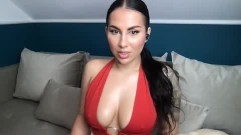 Snapshot of mindy_erotic chatting on 31, 10, 2025 Mindy online show from 31, 10, 2025