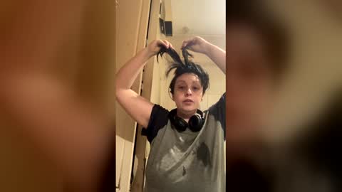 please subscribe to my fansly  please no video or photos must be recorded or re sold online show from 5, 4, 2026