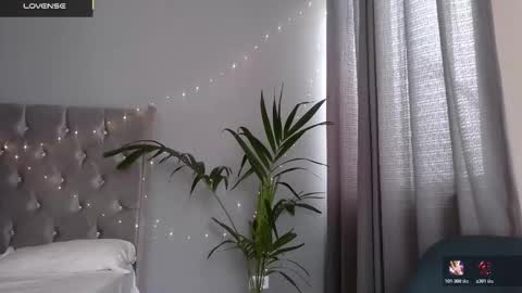   Mini Mila Kunis ft Ashton Katchero. Follow me to stay in touch  online show from 18, 12, 2025