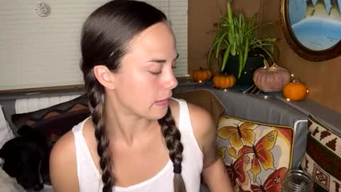 minimaggie online show from 9, 11, 2025