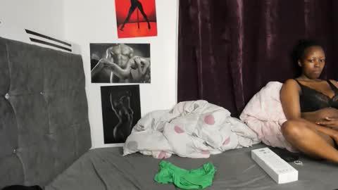 Snapshot of minlavine chatting on 8, 10, 2025 minlavine online show from 8, 10, 2025