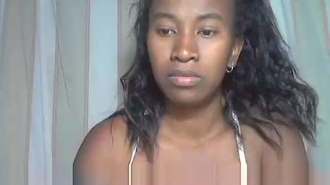 minouch211907 online show from 26, 10, 2025