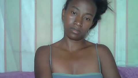 minouch211907 online show from 4, 12, 2025