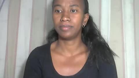 minouch211907 online show from 13, 1, 2026