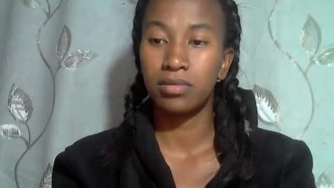 minouch211907 online show from 8, 4, 2026