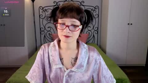 Olivia online show from 18, 10, 2025
