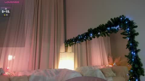 Lianna online show from 1, 1, 2025