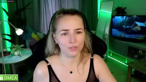 Snapshot of mira_mermayd chatting on 18, 7, 2026 Mira online show from 18, 7, 2026
