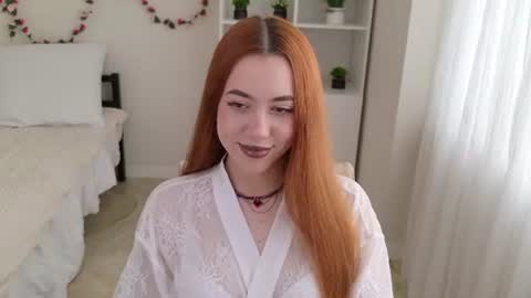 Snapshot of mirabella__flower chatting on 5, 7, 2026 mirabella__flower online show from 5, 7, 2026