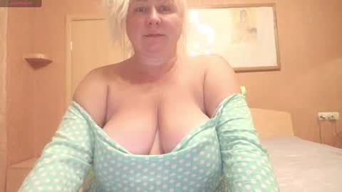 Snapshot of miranda_robinson chatting on 29, 6, 2026 Miranda online show from 29, 6, 2026