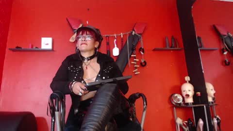 Mistress Miranda online show from 11, 1, 2025
