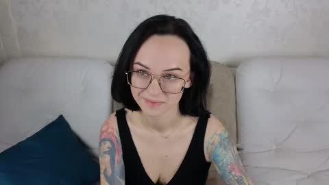 Snapshot of mirasky chatting on 6, 3, 2025 Mira online show from 6, 3, 2025