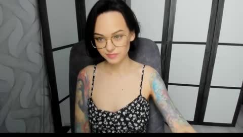 Snapshot of mirasky chatting on 10, 3, 2025 Mira online show from 10, 3, 2025