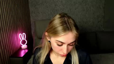 Snapshot of miri07 chatting on 18, 4, 2026 miri07 online show from 18, 4, 2026