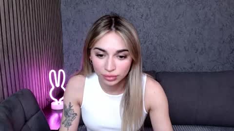 Snapshot of miri07 chatting on 21, 4, 2026 miri07 online show from 21, 4, 2026