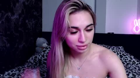 Snapshot of miri07 chatting on 8, 5, 2026 miri07 online show from 8, 5, 2026