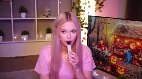 Snapshot of mirianscorgie chatting on 31, 10, 2025 Elsa online show from 31, 10, 2025