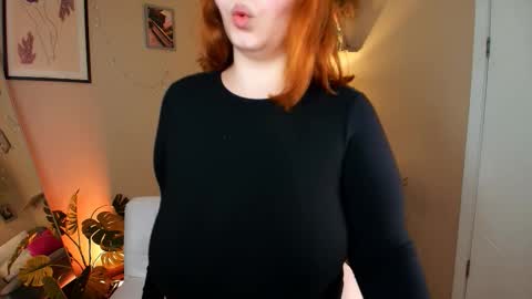 Snapshot of misha_the_createrr chatting on 4, 10, 2025 Ivy online show from 4, 10, 2025