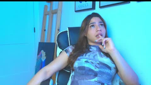 Snapshot of mishellhadid chatting on 5, 4, 2026 instagram mishell hadid online show from 5, 4, 2026