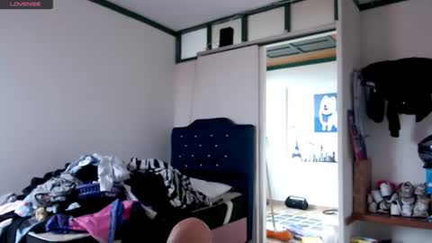 Nicol online show from 15, 4, 2026