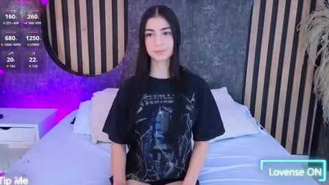 Snapshot of miss10_antonella chatting on 7, 11, 2025 Antonella online show from 7, 11, 2025