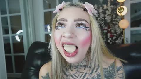 miss___angel online show from 4, 2, 2026