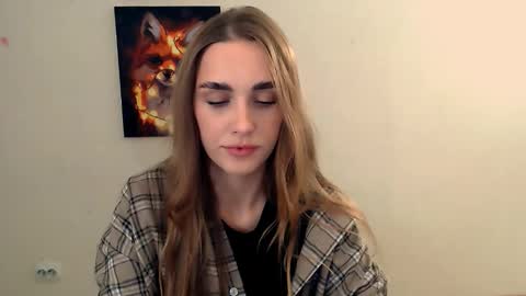 Snapshot of miss_angelina_ chatting on 5, 11, 2025 Angelina online show from 5, 11, 2025