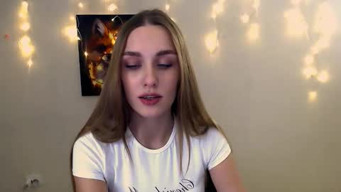 Snapshot of miss_angelina_ chatting on 1, 12, 2025 Angelina online show from 1, 12, 2025
