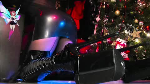 Snapshot of miss_asmodeus chatting on 28, 12, 2024 missAsmodeus online show from 28, 12, 2024